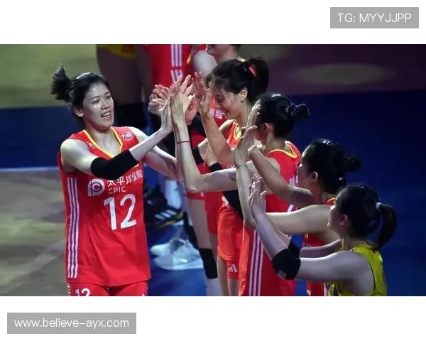 中国女排冲击奥运资格赛全力备战新阵容展现强大实力