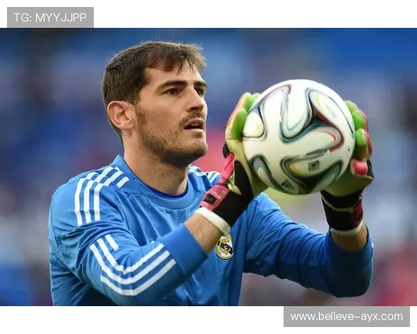 欧洲杯最新战报：明星球员惊艳表现引发球迷热议