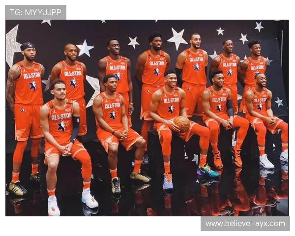 NBA新赛季火热开局明星球员纷纷亮相各队表现引发热议